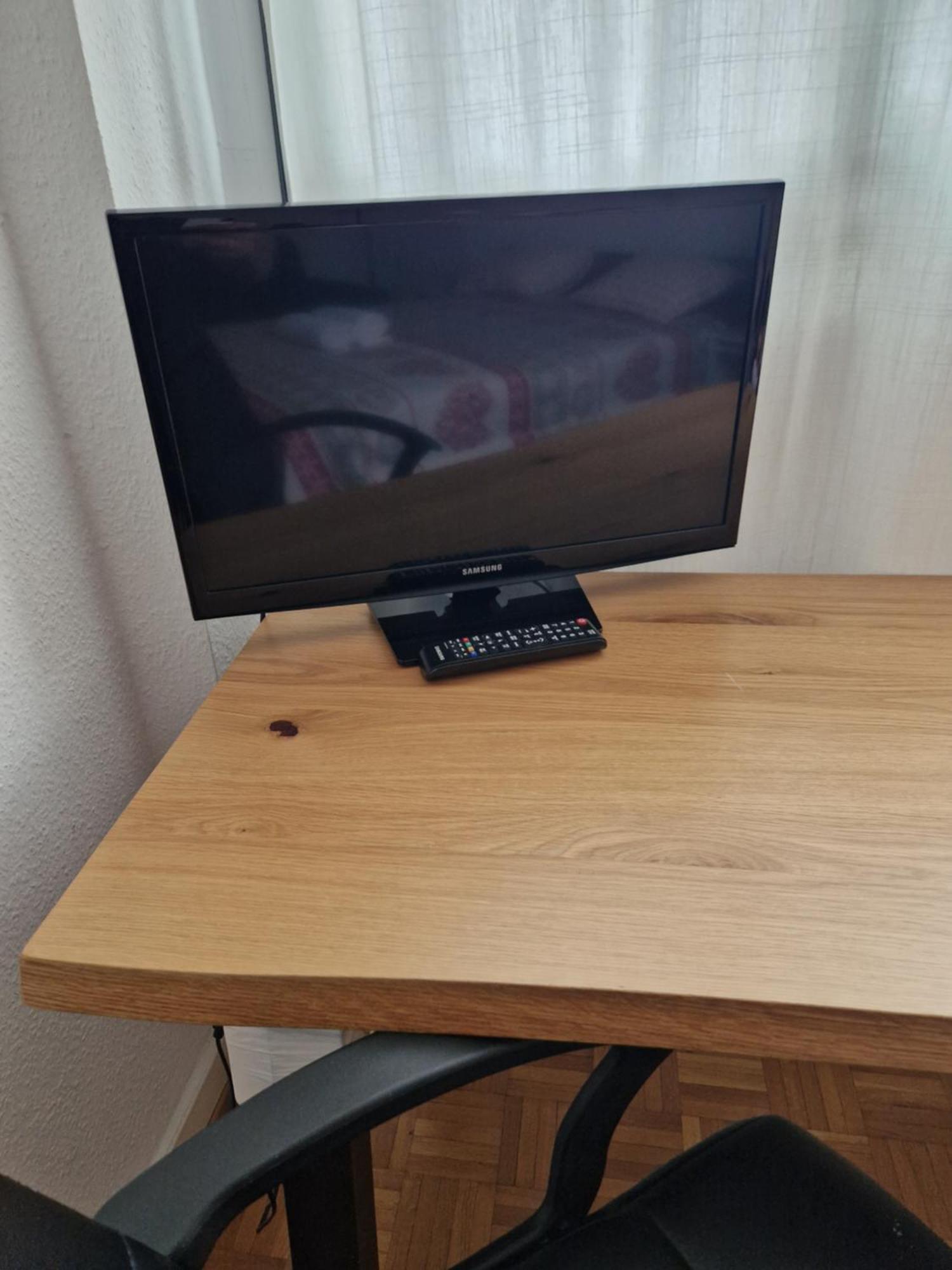 Room In Shared Apartment เจนีวา ภายนอก รูปภาพ